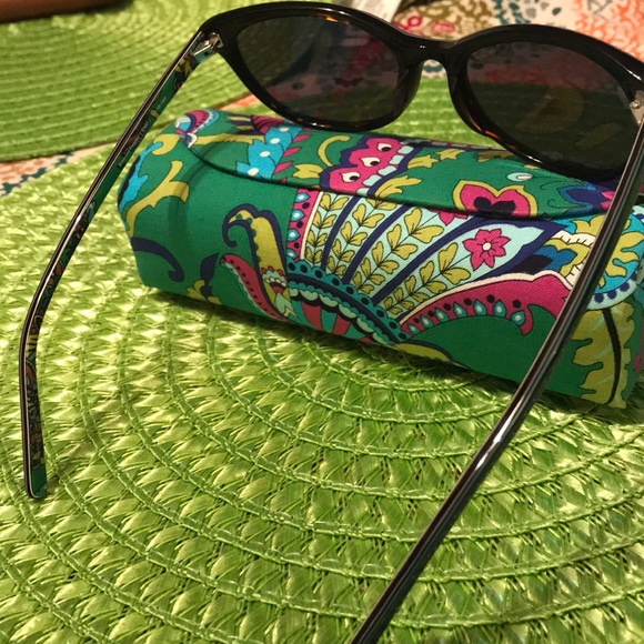 Vera Bradley - Sadie - Picture 2 of 2